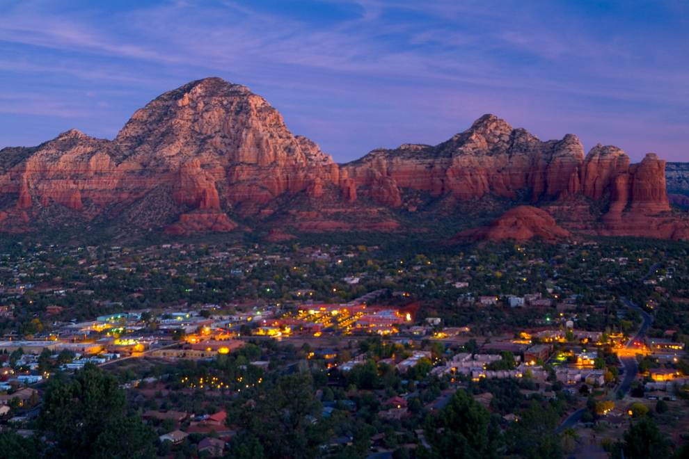 Top 5 Reasons to Choose Vacation Delivery Service for Your Sedona Getaway. The view of the Sedona red rock formations at twilight.